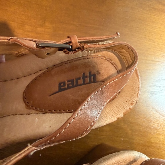 EARTH Leather Cutout Slingback Boho Sandals Wooden Heel size 9 - Picture 7 of 10